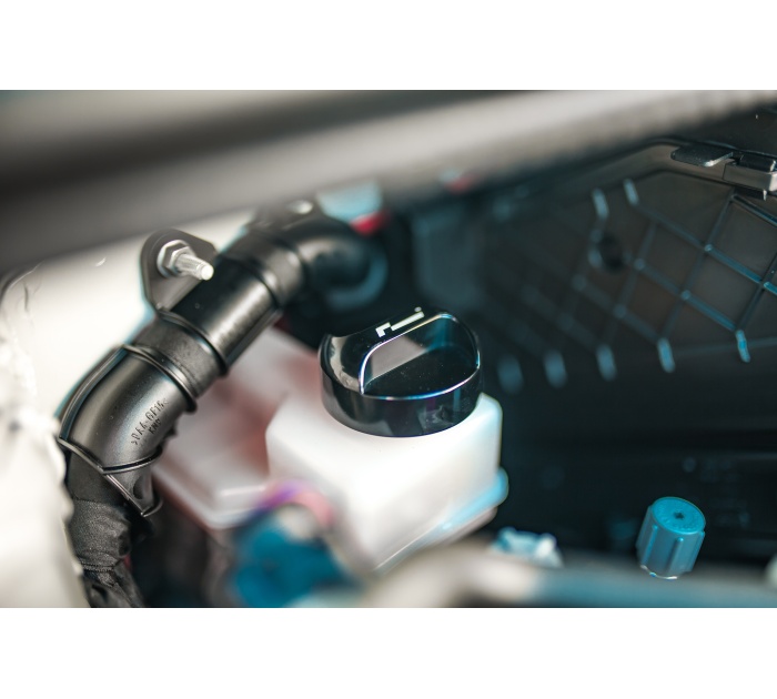 RacingLine Billet Brake Fluid Cap - VWR19G707