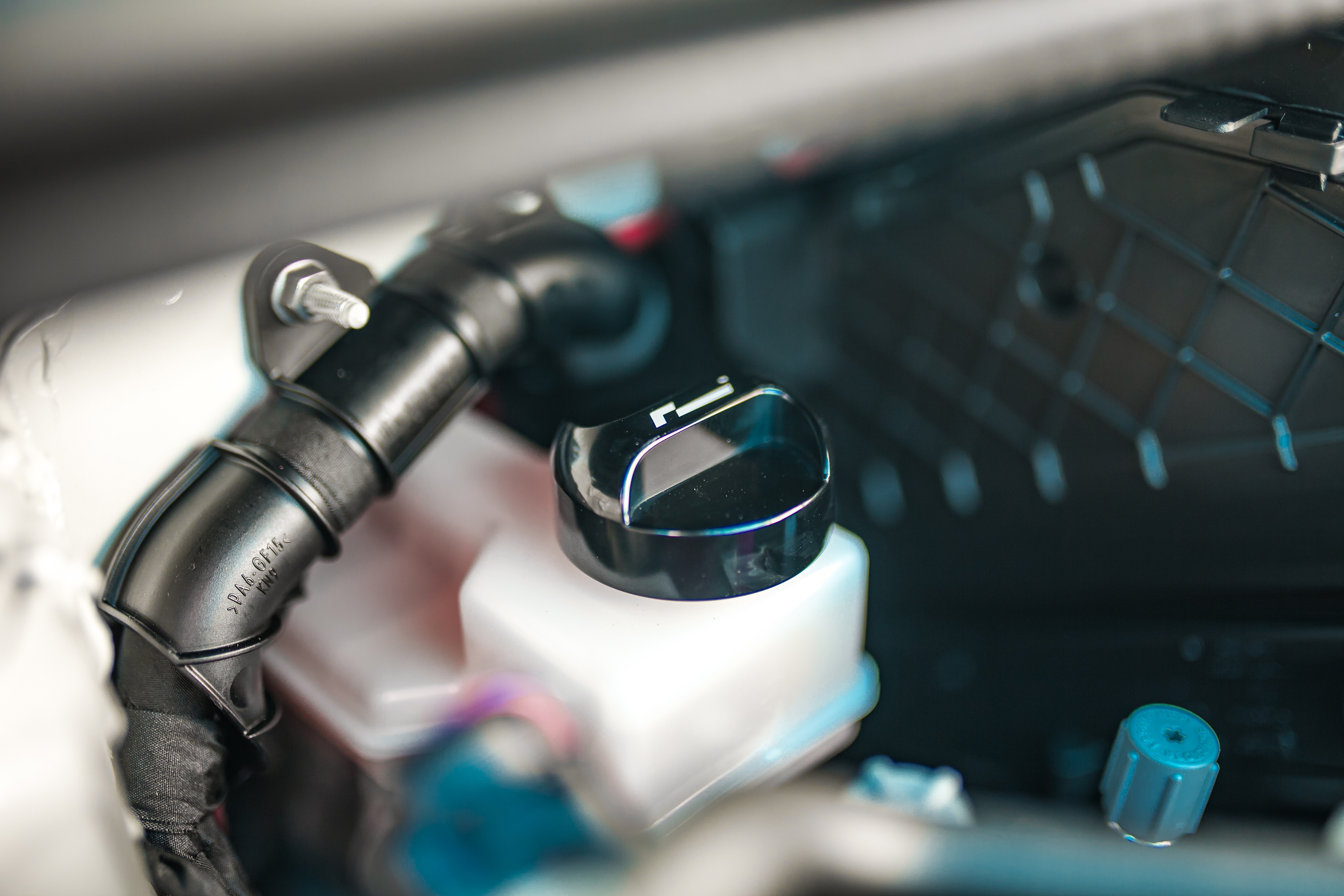 Brake Fluid Cap Fitment Detail